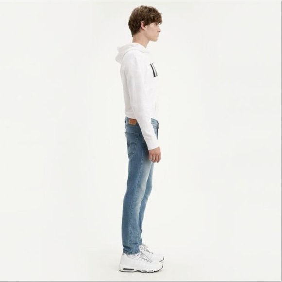 Levi's 512 Slim Taper BNWT Men's Jeans Light Wash Denim Size Waist 36 Length 34. - Picture 4 of 12